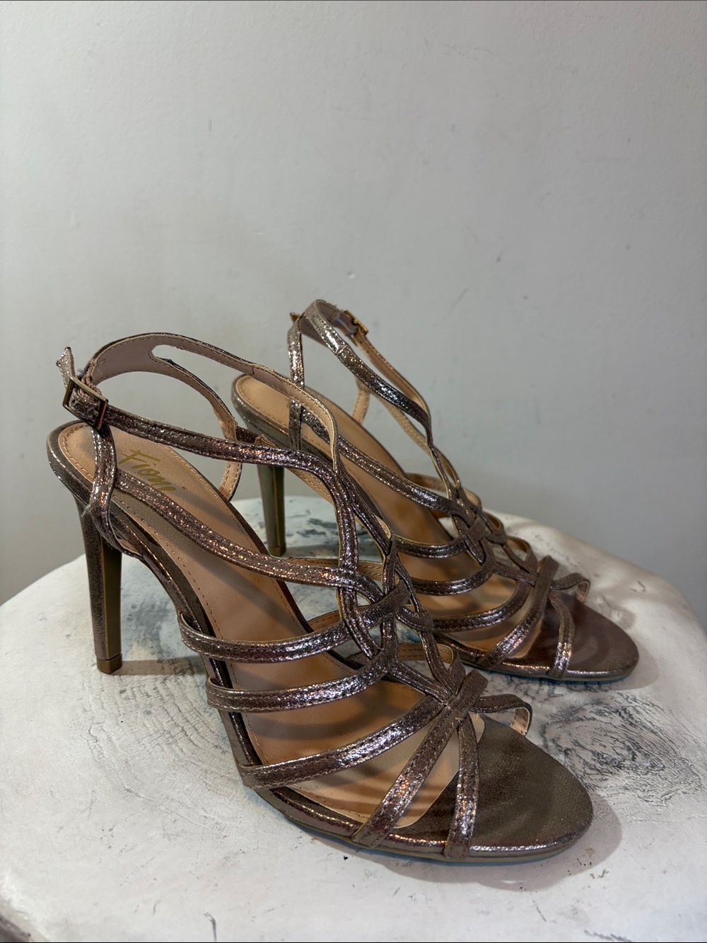 Fioni LIA Metallic Strappy Dress Sandals Y2K Prom Style Metallic Sparkle Shimmer